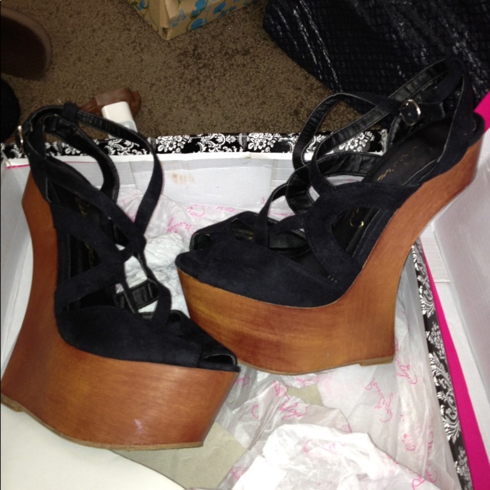 Black open toed platform wedges